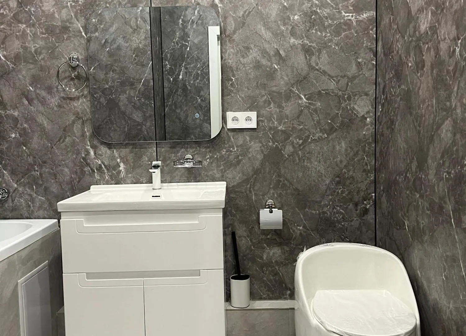 Trendy Apartment #109 Almaty
