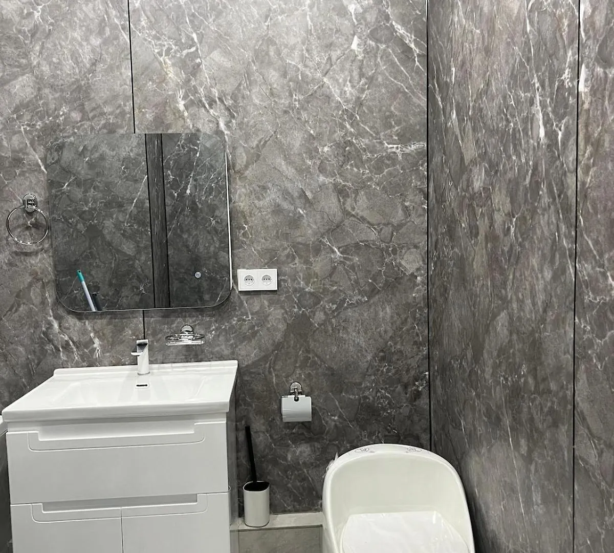 Trendy Apartment #109 Almaty