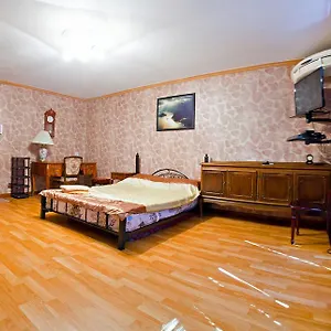  Apartment Lessor